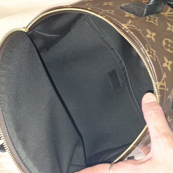 Louis Vuitton Palm Springs backpack - Picture 10 of 13